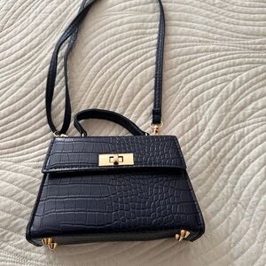 Elegant Black Crocodile-Embossed Handbag